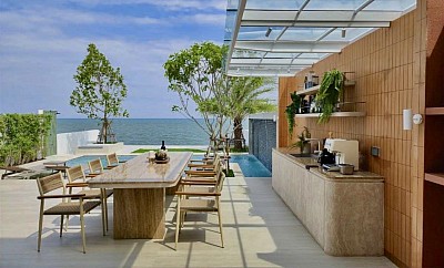Outdoor dining / Gazabo / Outdoor living