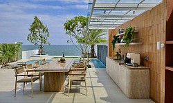 OUTDOOR DINING / GAZABO / OUTDOOR LIVING